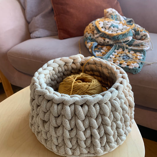 Hekluð karfa / Garnkarfa / Warm Beige