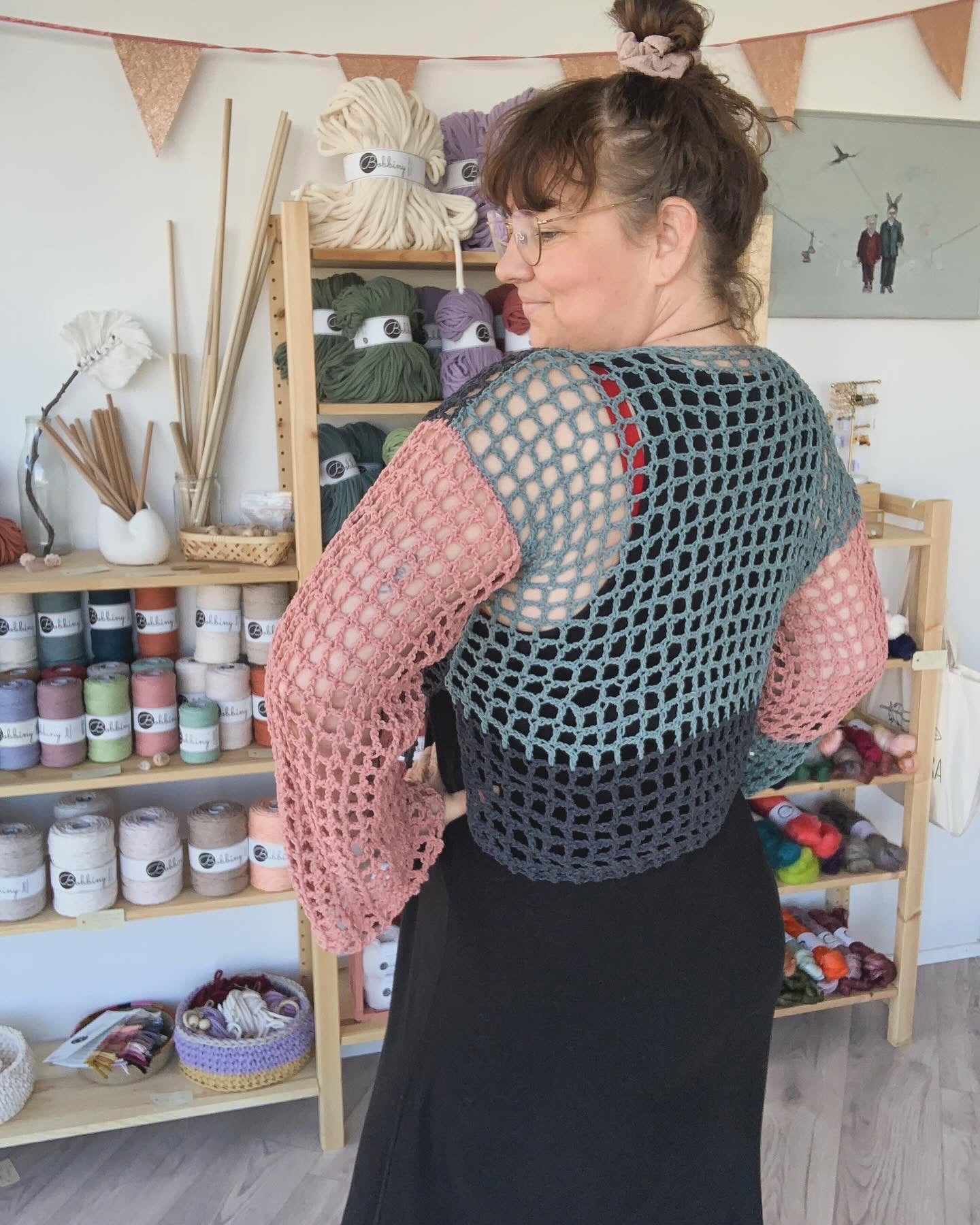 Efni & uppskrift að Vinkonupeysunni