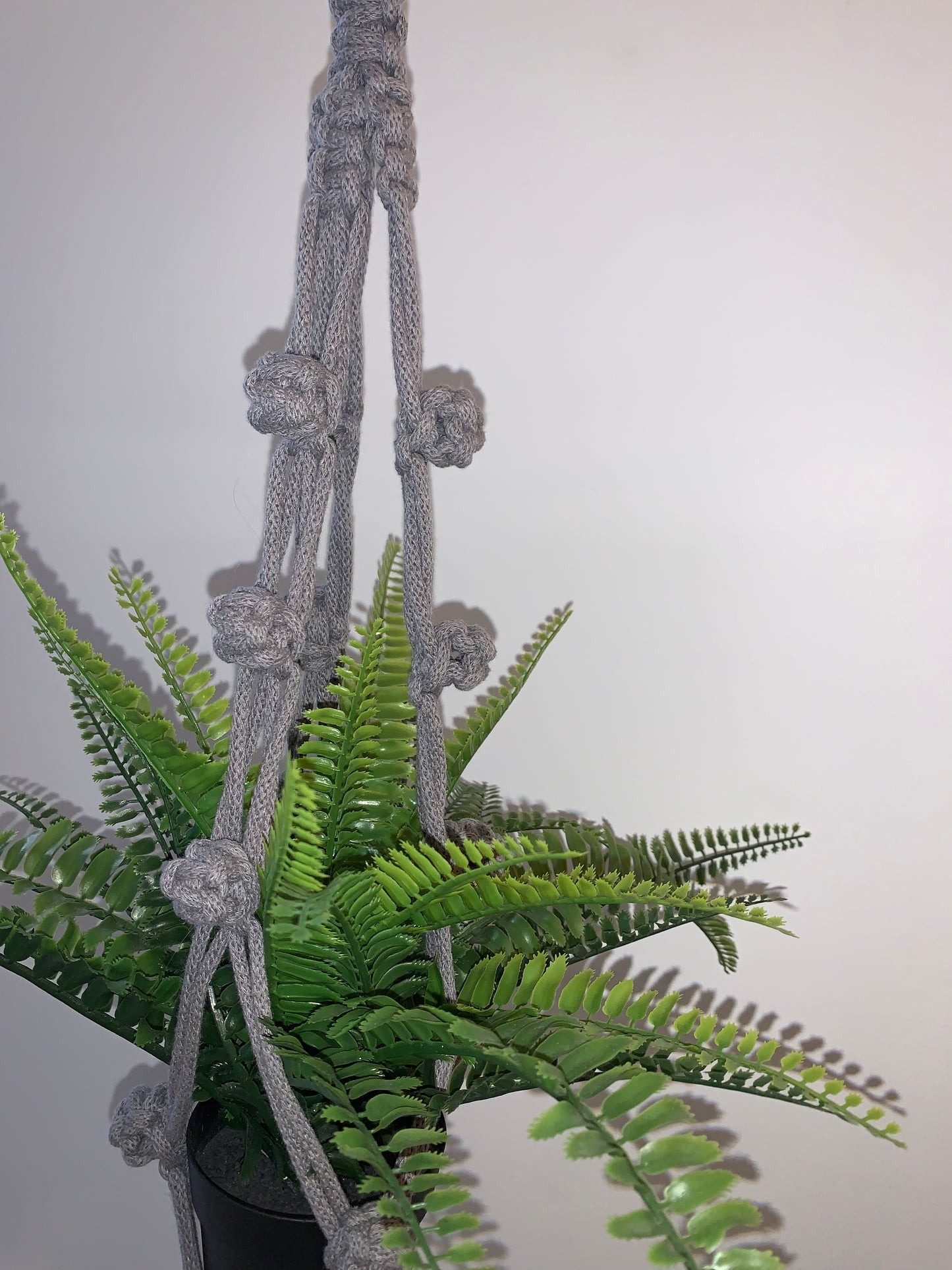 Plöntuhengi / Stone Grey