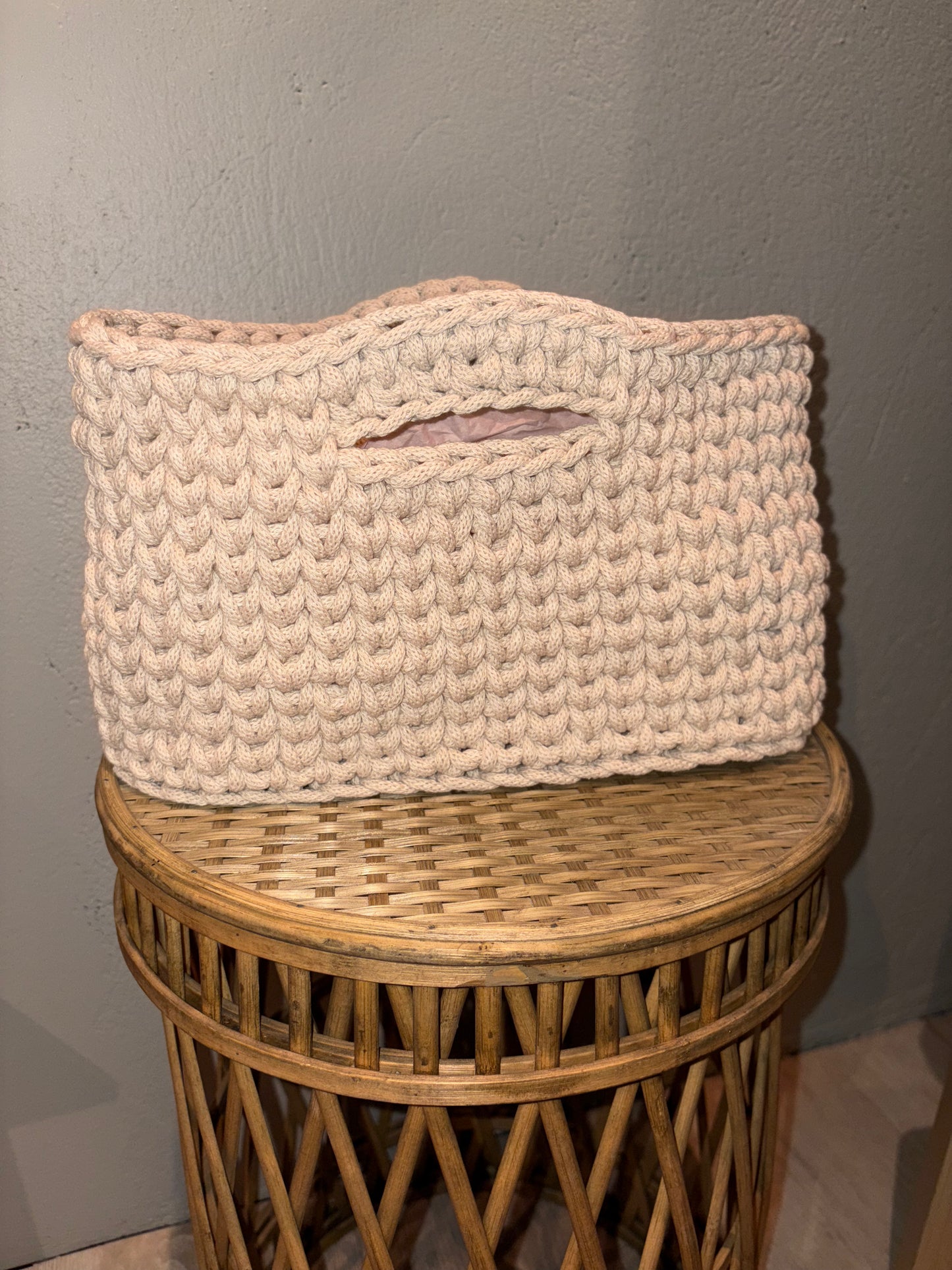 Hekluð taska / lítil / Beige