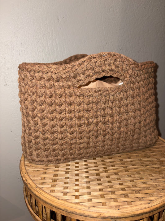 Hekluð taska / lítil / Nut Brown