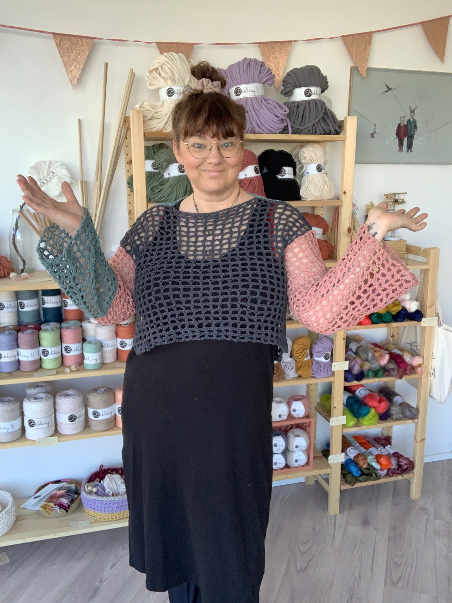 Efni & uppskrift að Vinkonupeysunni