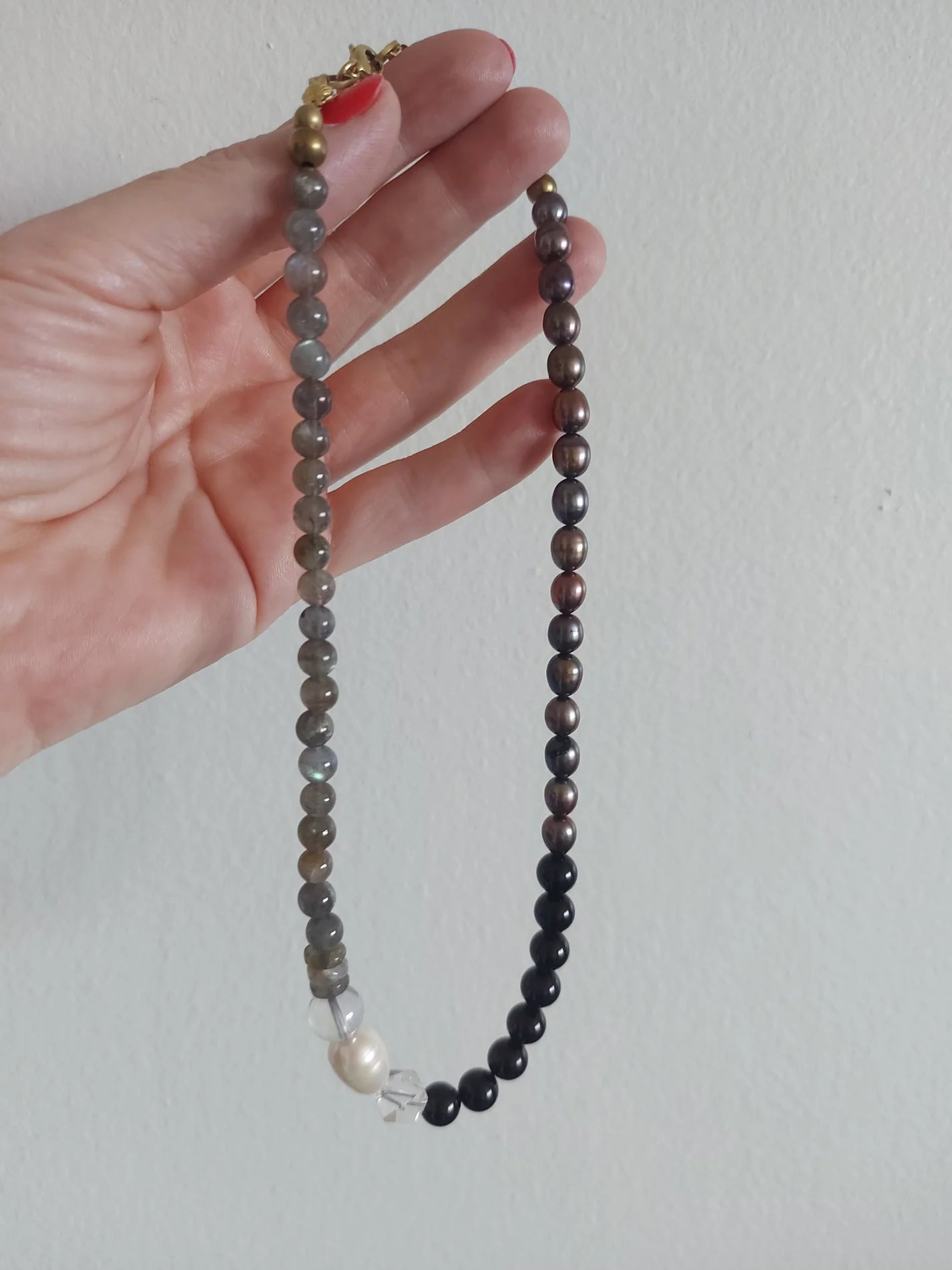 Hálsmen / Gráar perlur