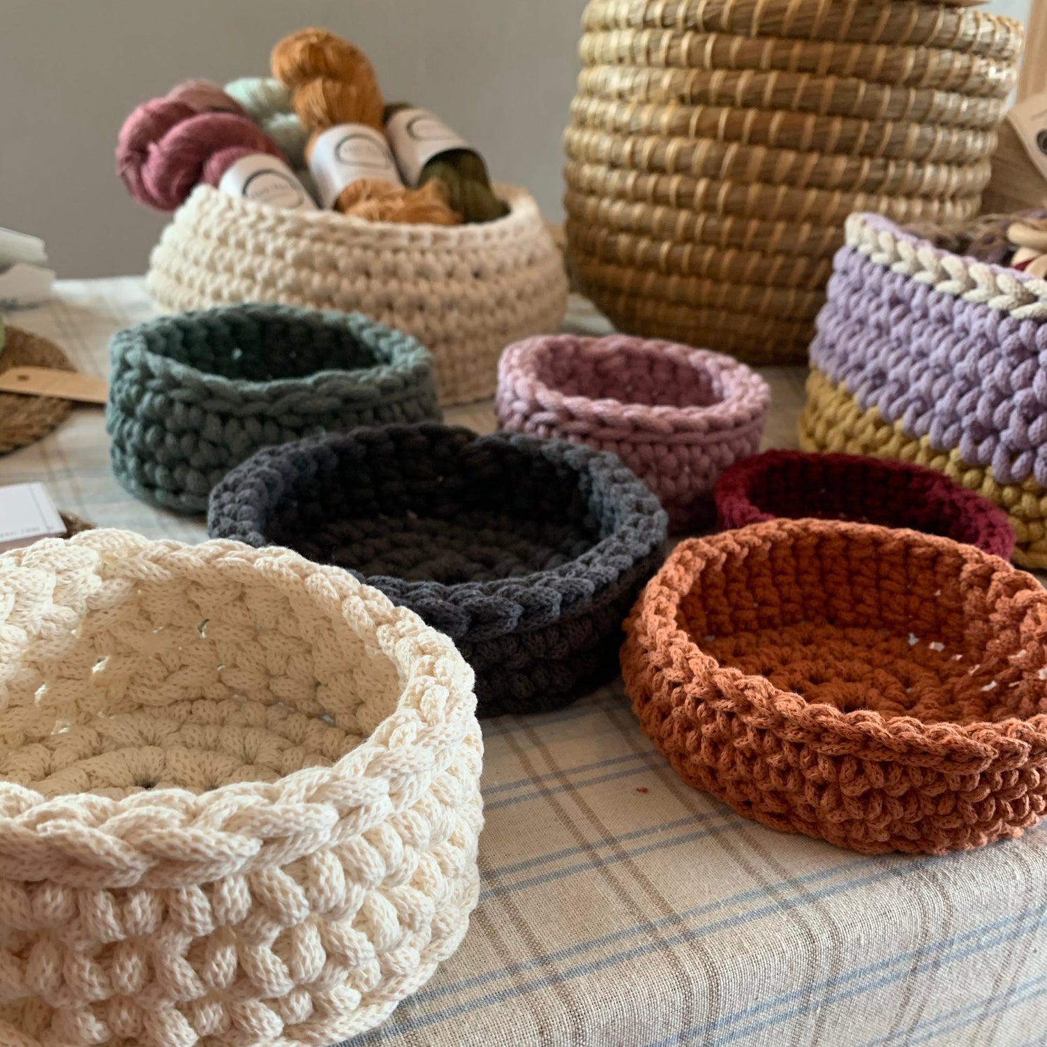 Heklaðar garnkörfur