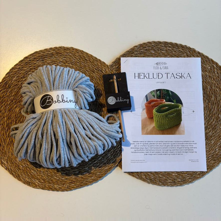 Efni & uppskrift að Heklaðri tösku