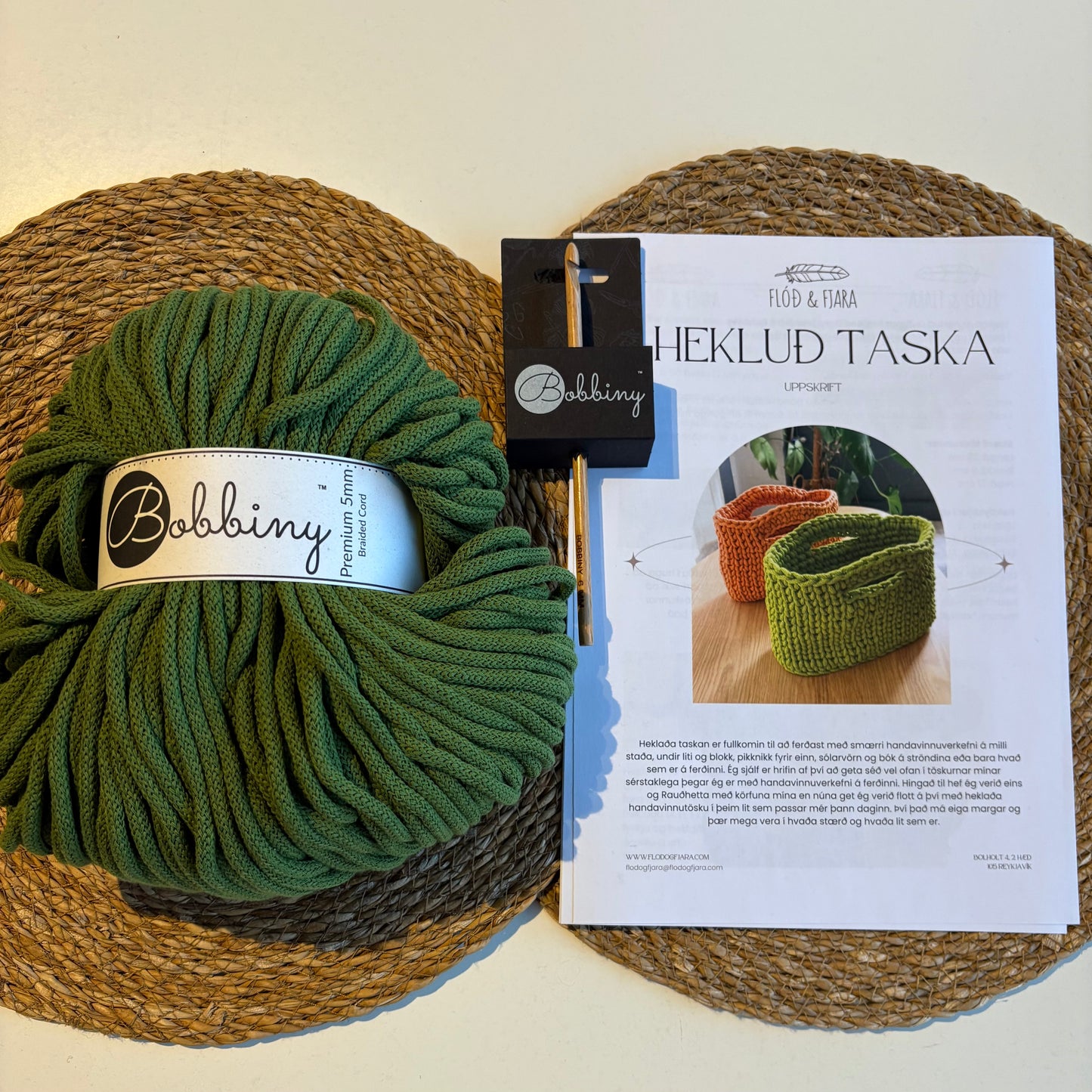 Efni & uppskrift að Heklaðri tösku