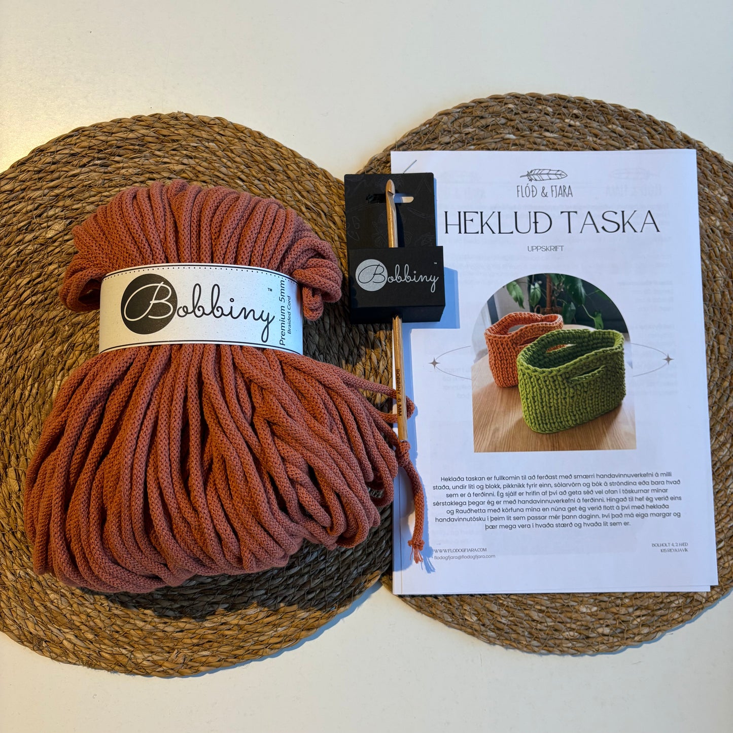 Efni & uppskrift að Heklaðri tösku