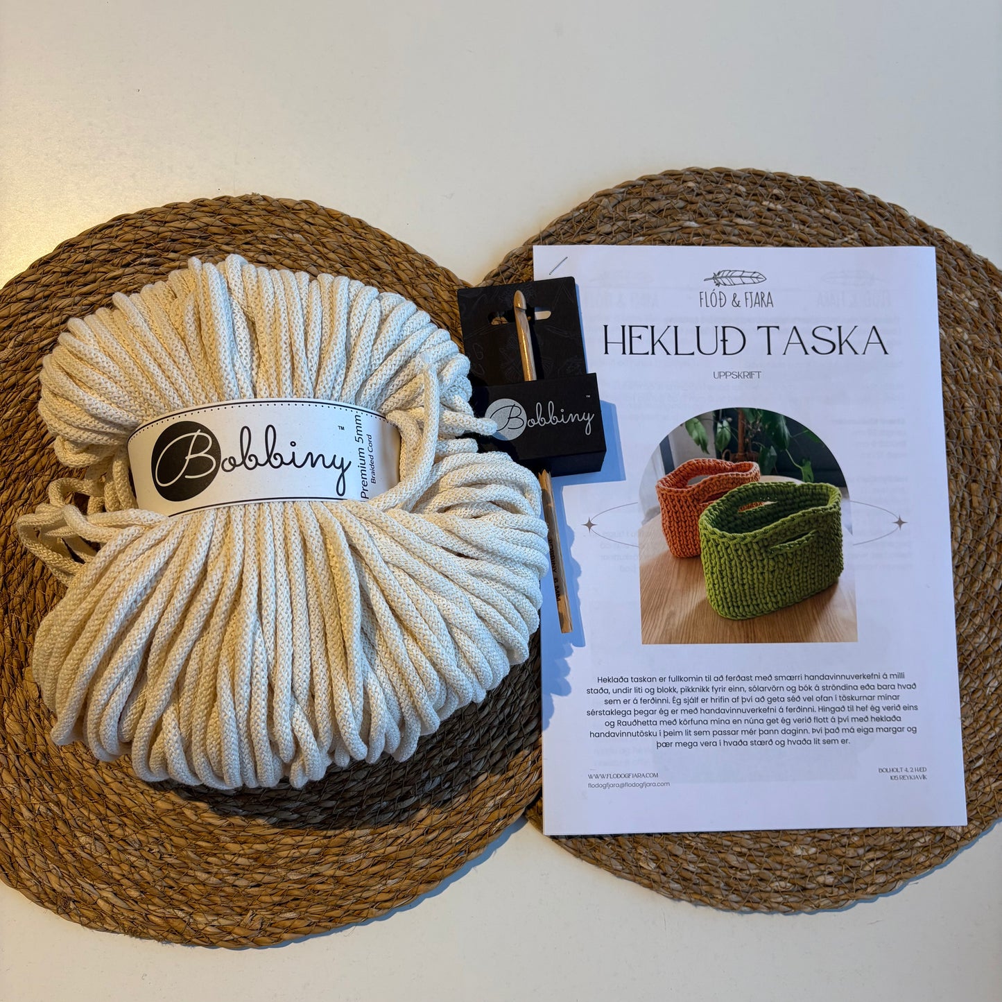 Efni & uppskrift að Heklaðri tösku
