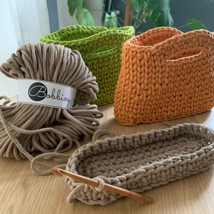 Efni & uppskrift að Heklaðri tösku