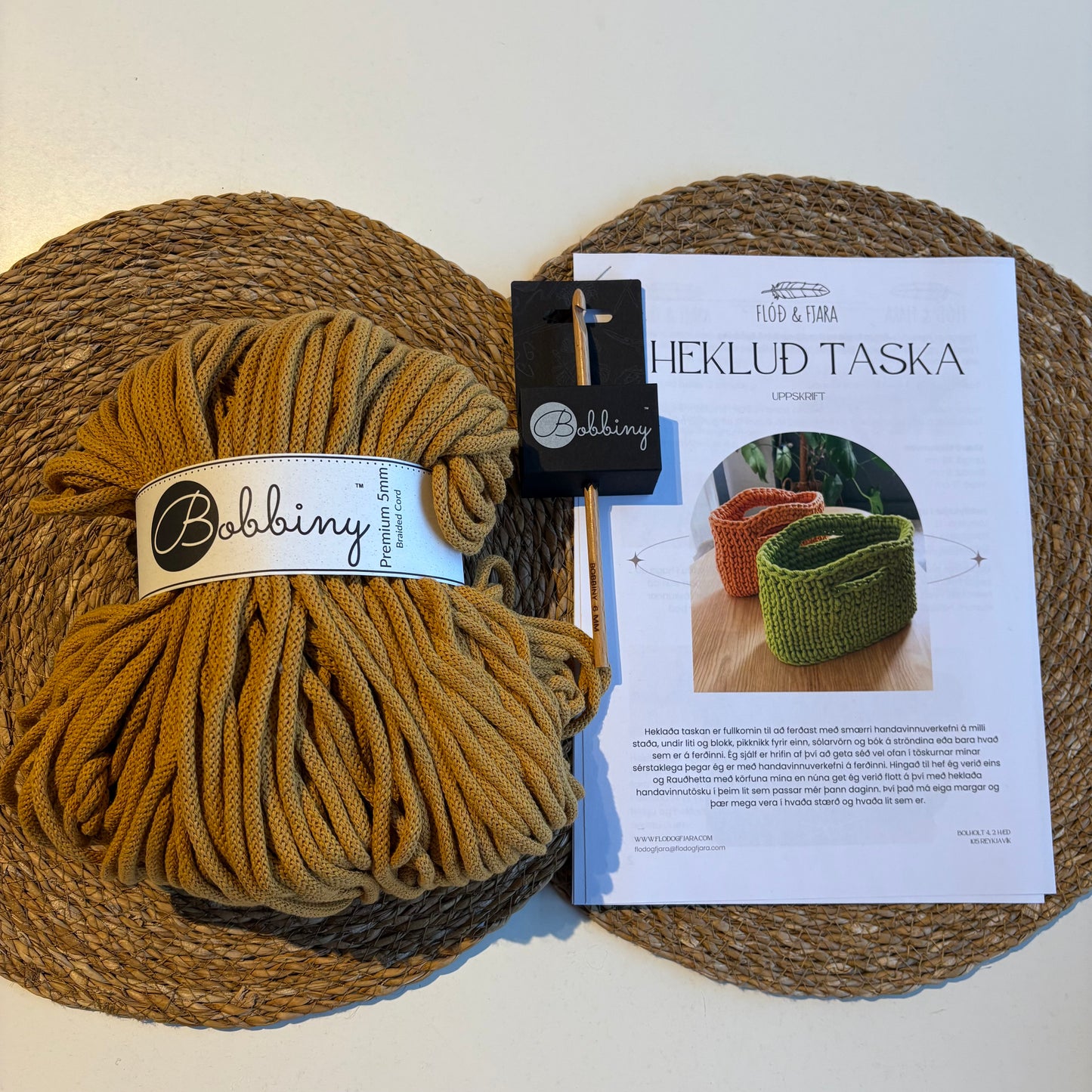Efni & uppskrift að Heklaðri tösku