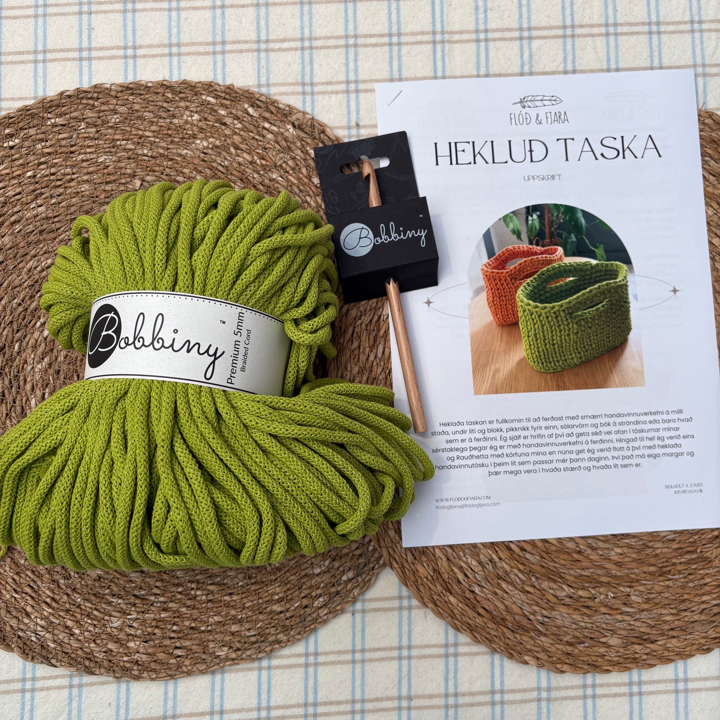 Efni & uppskrift að Heklaðri tösku