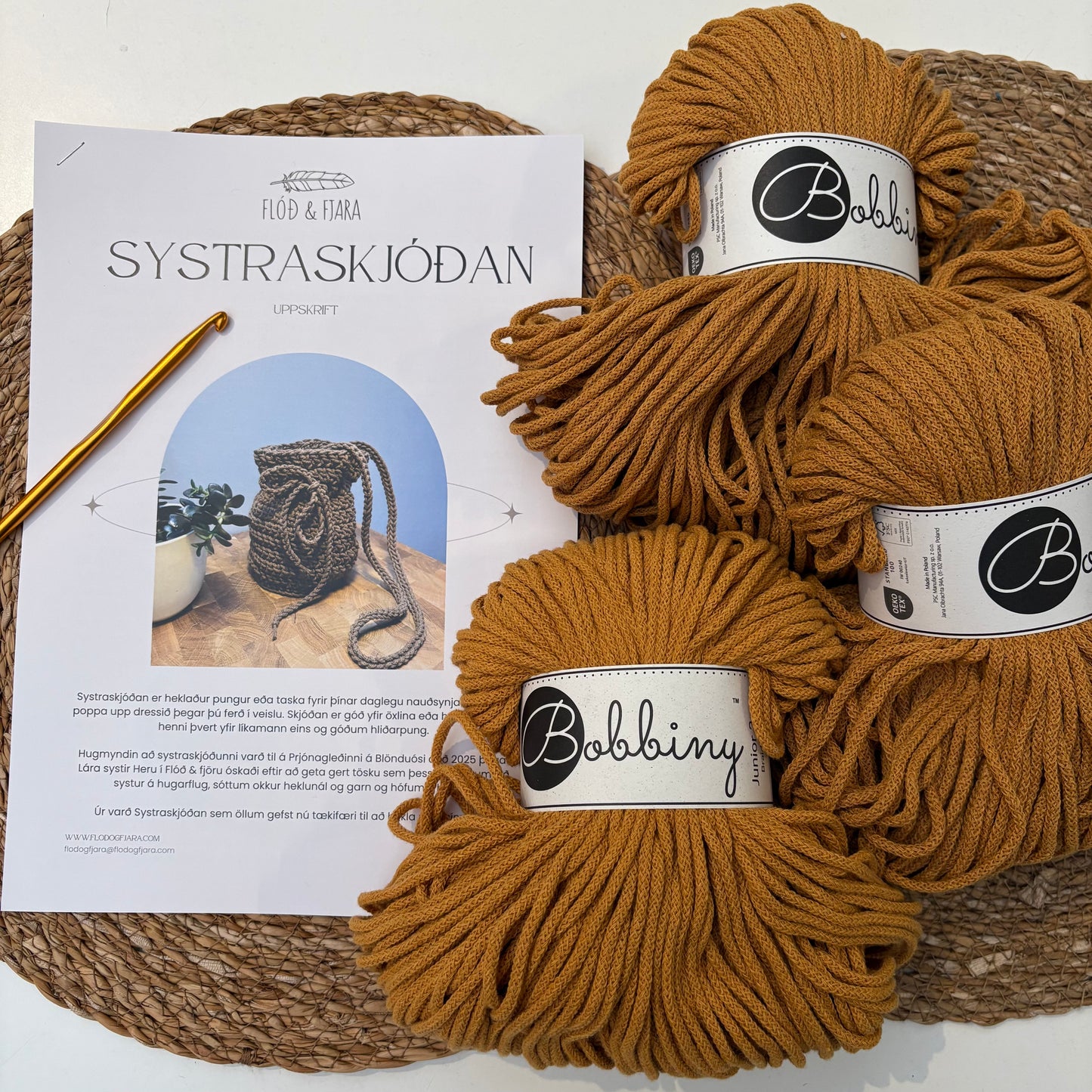 Tilboð! Efni & uppskrift að Systraskjóðunni - heklaðri hliðartösku