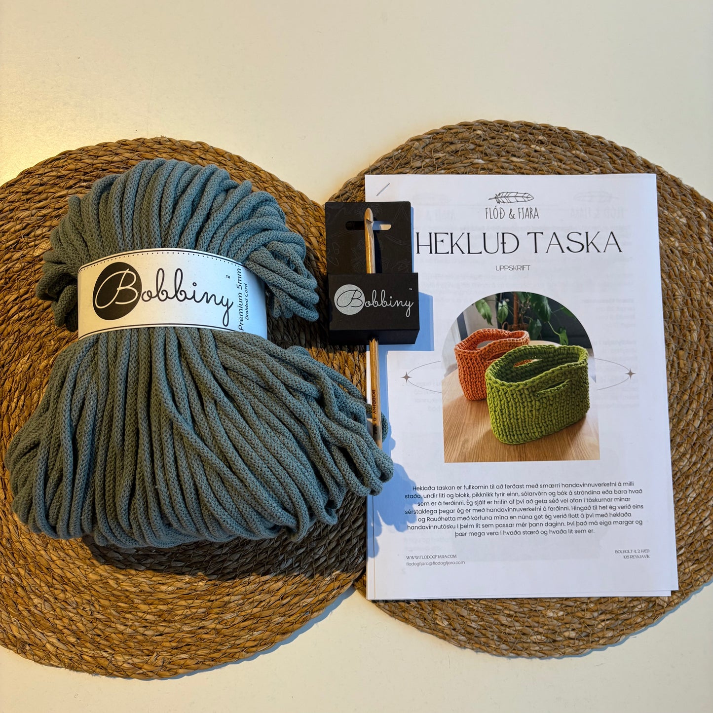 Efni & uppskrift að Heklaðri tösku