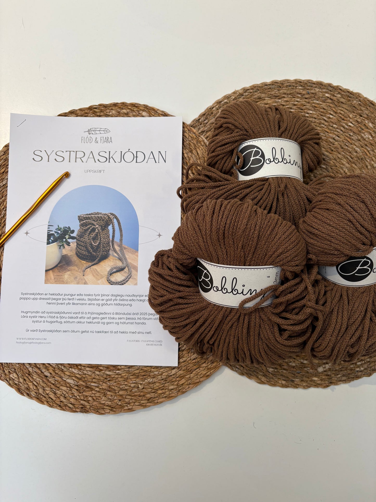 Tilboð! Efni & uppskrift að Systraskjóðunni - heklaðri hliðartösku