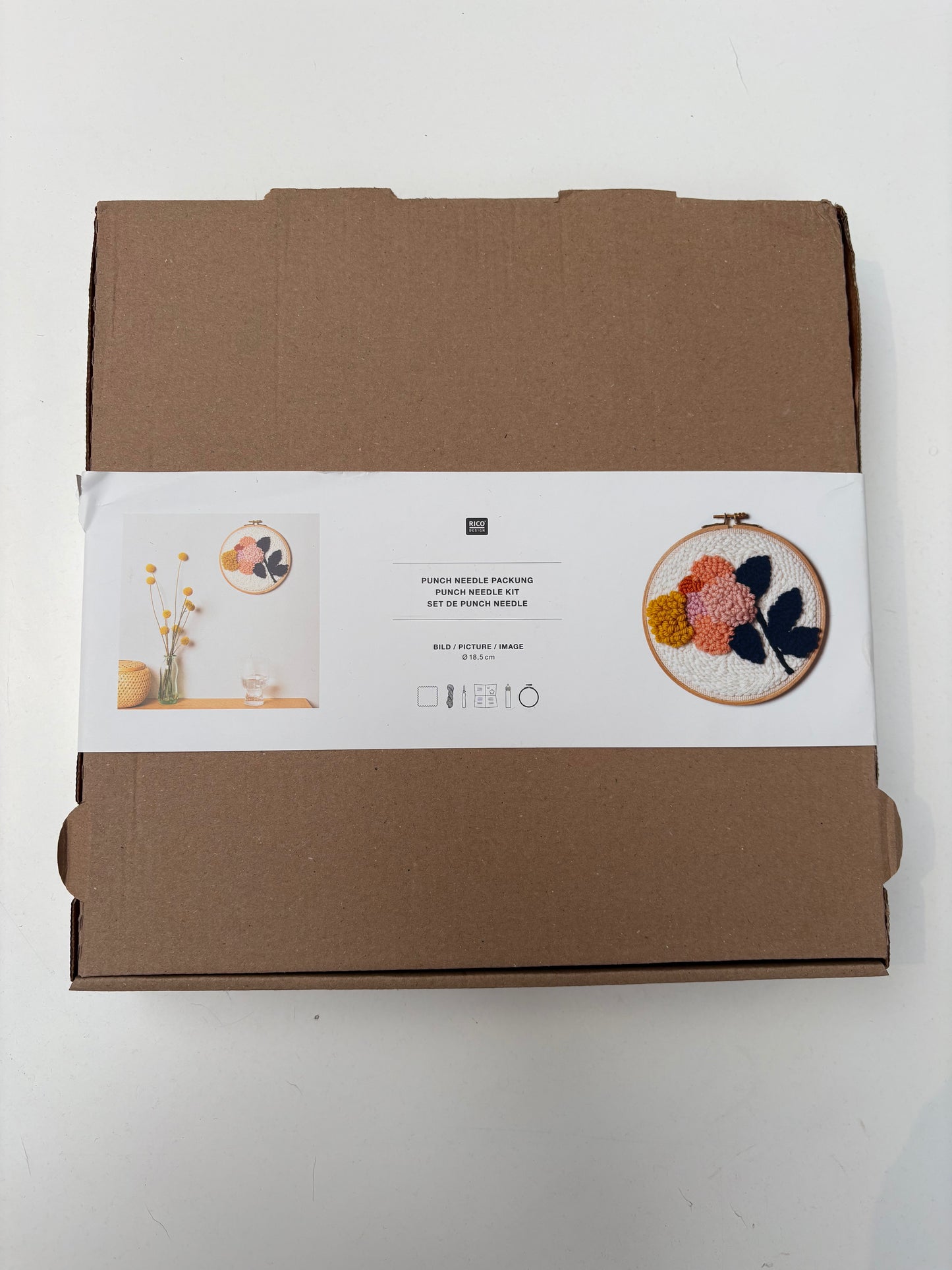 Rico Design / Myndflos sett með flosnál / Blóm