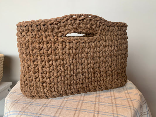 Efni & uppskrift að Heklaðri tösku / Hátíðar gjafakassi