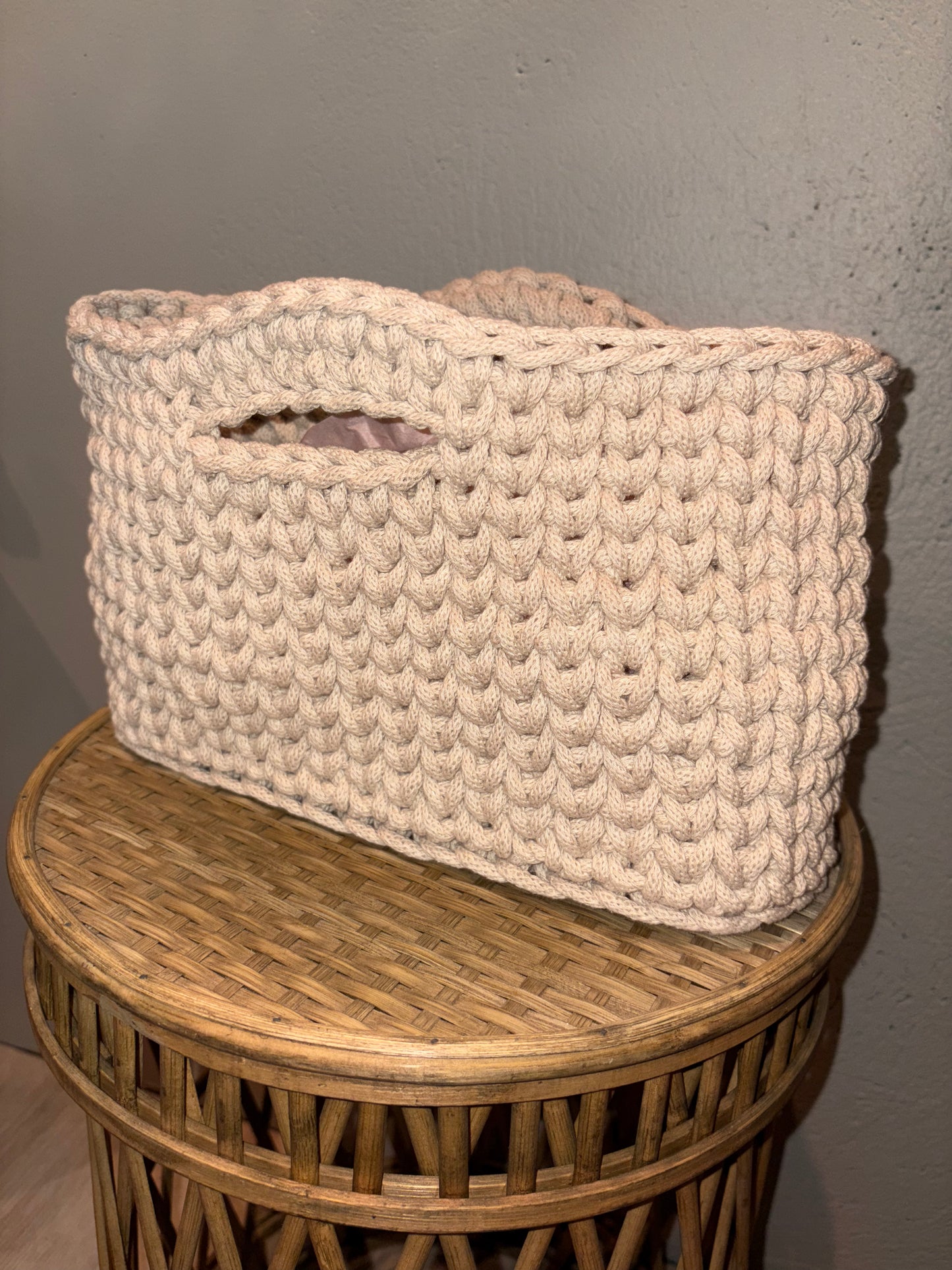 Hekluð taska / lítil / Beige