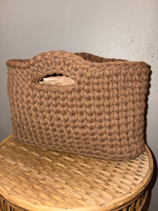 Hekluð taska / lítil / Nut Brown