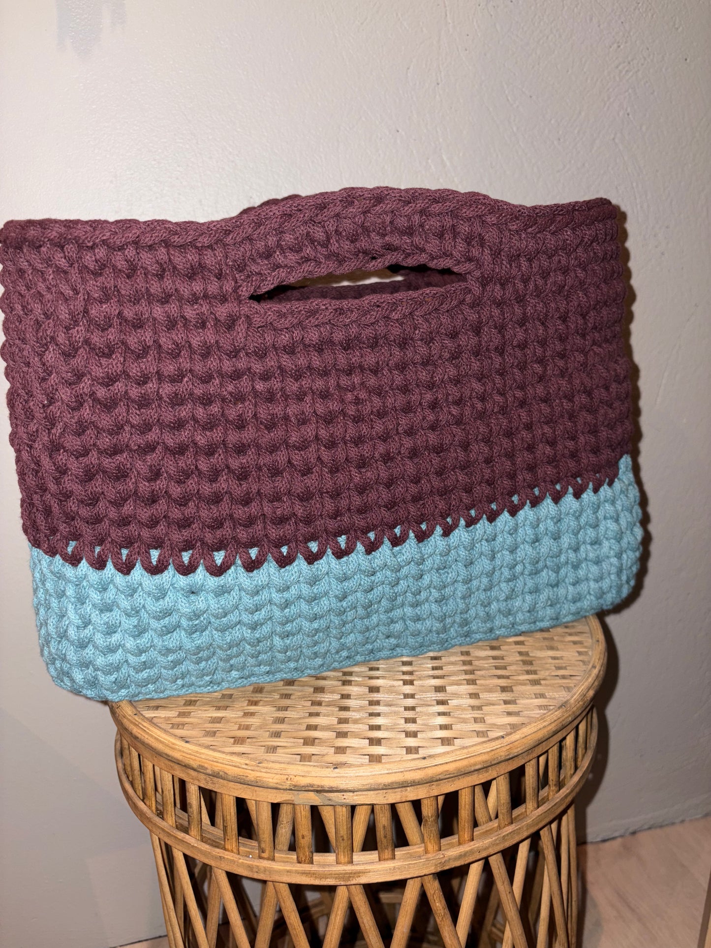 Hekluð taska / stór / Burgundy & Teal